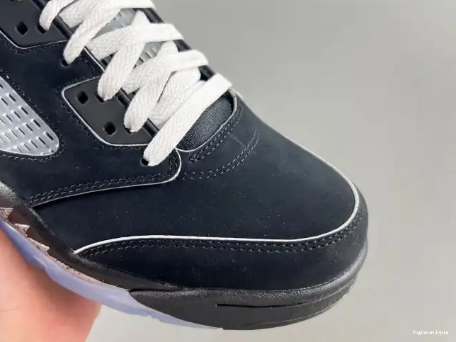 HYPE HF3975-001 Reimagined Black Air Metallic Jordan 5 0617
